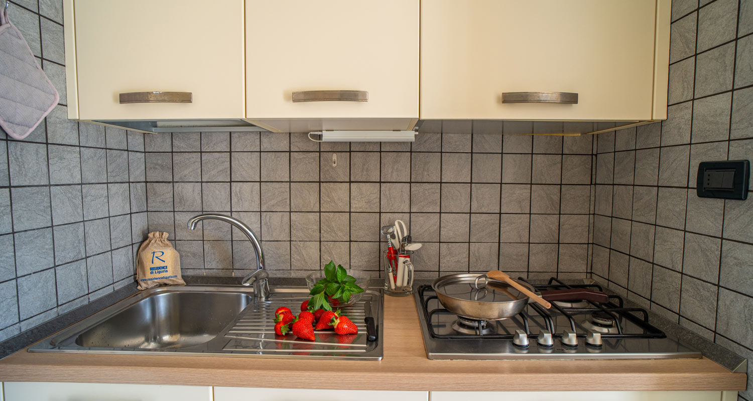 Intérieur de l'appartement de deux pièces C, côté rue