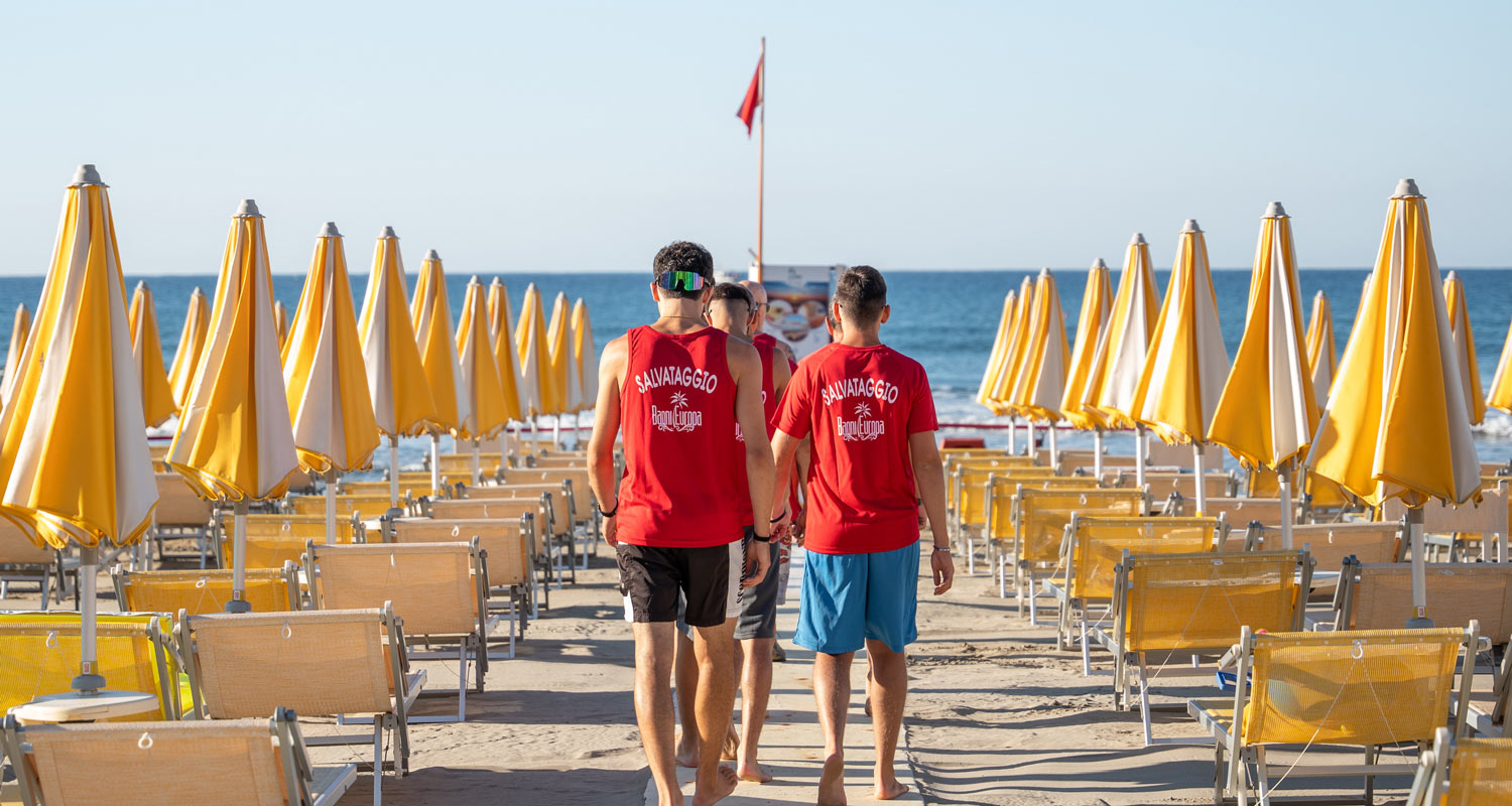 Foto dello staff dei Bagni Europa - S. Ambrogio di Andora